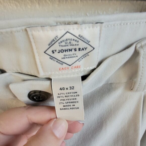 St Johns Bay Pants Mens Classic Fit 40 x 32 Easy Care Khaki Pleat Beige Stretch - Picture 4 of 6